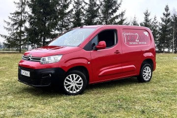 oryginalny lakier, serwis ASO, 3 osoby, kamery, klima, zarejestrowany,